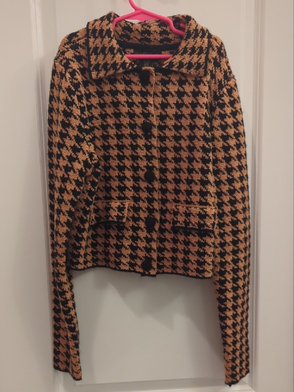 House of Harlow 1960 Black and Camel Houndstooth Knit - Picture 8 of 9